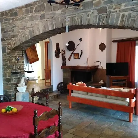 Traditional Country House In Paros