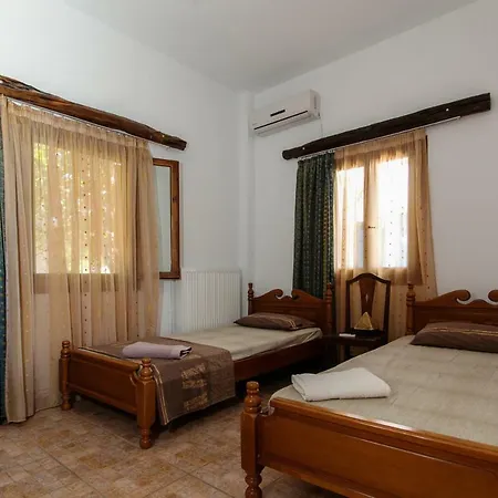 Traditional Country House In Paros