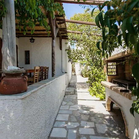 Traditional Country House In Paros Dhragoulas
