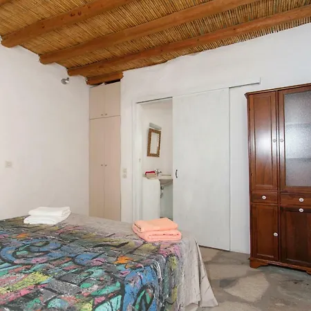 Traditional Country House In Paros *